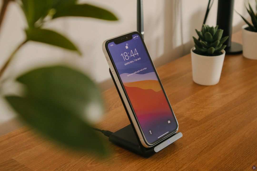 Cutting the Cord: Qi 2 the Future of Wireless Charging